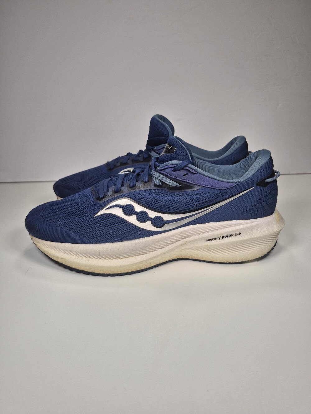 Saucony Triumph 21 Blue Black White Running Shoes Sneakers Men’s Size 10